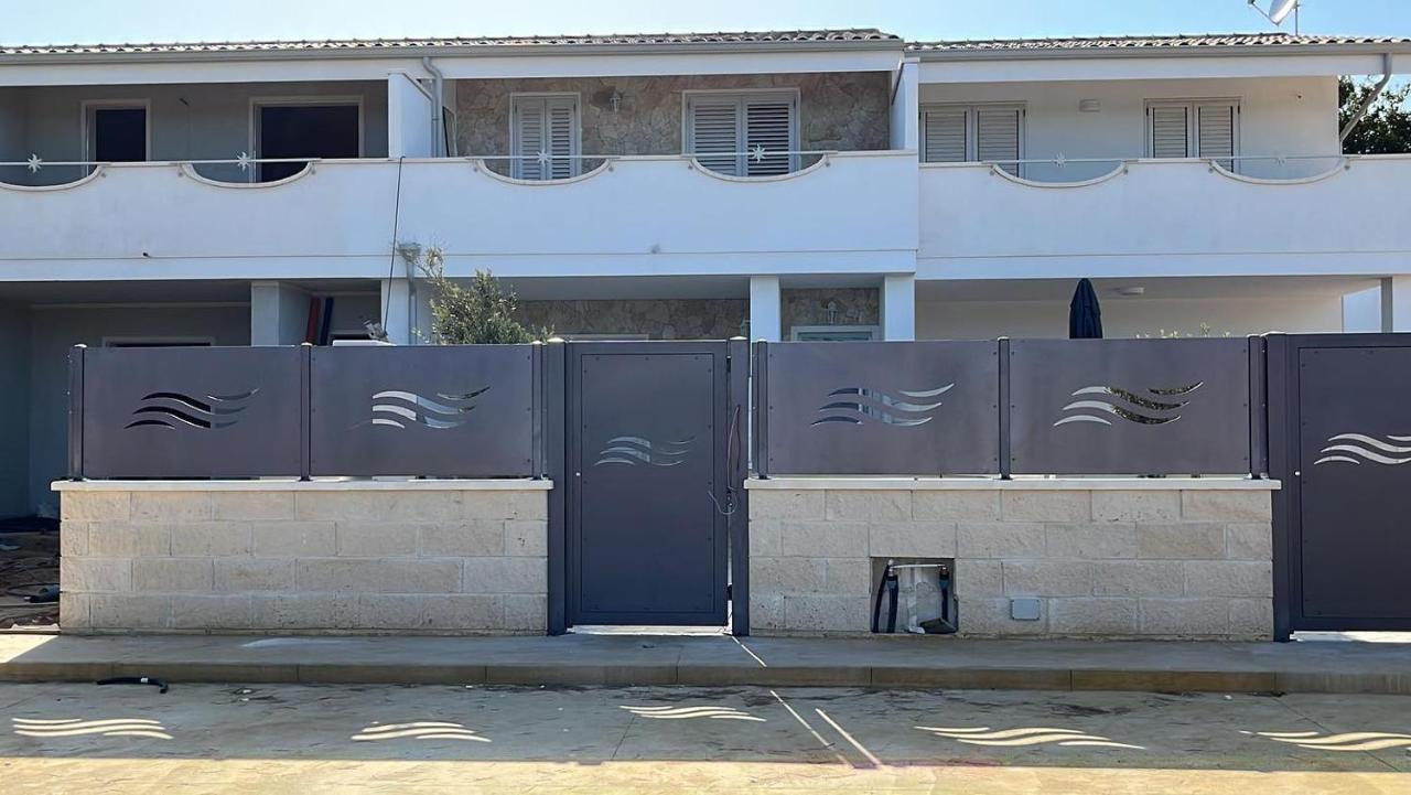 Residence Le Maree Porto Pino Kültér fotó